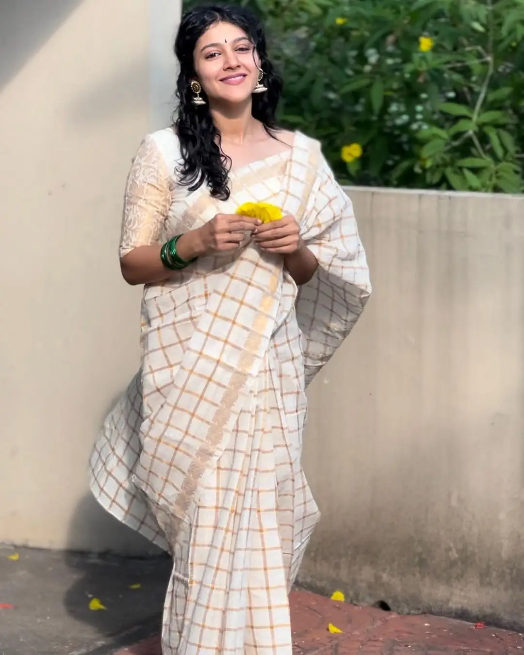 Indian Actress Anarkali Nazar Photoshoot in Traditional White Saree